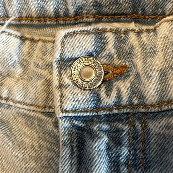 & Denim baggy, low waist light color jeans size 2 - Picture 2 of 5
